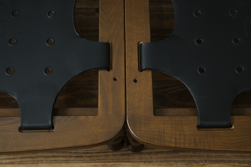 中古　超美品　展示品　使用感ほぼなし　飛騨産業　キツツキ　穂高シリーズ　美しい花柄が際立つ2人掛けソファ　定価約24万円　(R-084324)