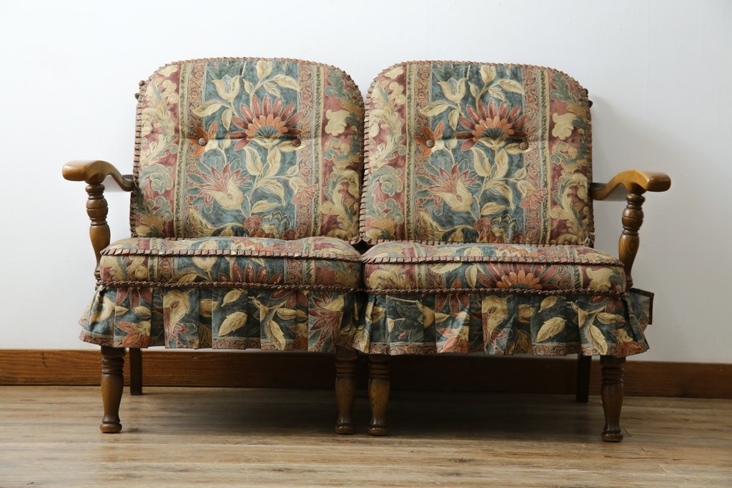 中古　超美品　展示品　使用感ほぼなし　飛騨産業　キツツキ　穂高シリーズ　美しい花柄が際立つ2人掛けソファ　定価約24万円　(R-084324)