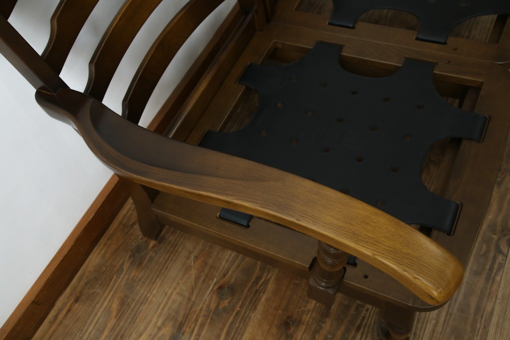 中古　超美品　展示品　使用感ほぼなし　飛騨産業　キツツキ　穂高シリーズ　美しい花柄が際立つ2人掛けソファ　定価約24万円　(R-084324)