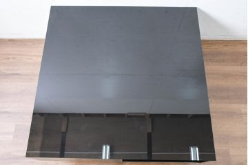 中古　美品　IDC大塚家具　リカルド 115　シンプルながらも洗練されたデザインがモダンな印象を与えるセンターテーブル(ローテーブル、リビングテーブル、座卓)(定価約20万円)(R-084325)