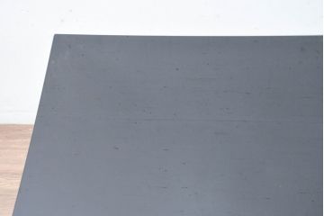 中古　美品　IDC大塚家具　リカルド 115　シンプルながらも洗練されたデザインがモダンな印象を与えるセンターテーブル(ローテーブル、リビングテーブル、座卓)(定価約20万円)(R-084325)