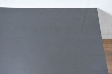 中古　美品　IDC大塚家具　リカルド 115　シンプルながらも洗練されたデザインがモダンな印象を与えるセンターテーブル(ローテーブル、リビングテーブル、座卓)(定価約20万円)(R-084325)