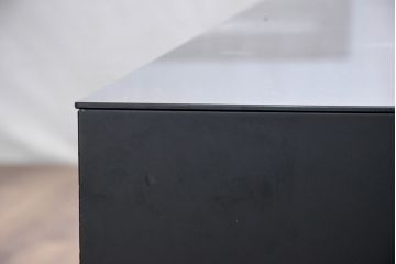 中古　美品　IDC大塚家具　リカルド 115　シンプルながらも洗練されたデザインがモダンな印象を与えるセンターテーブル(ローテーブル、リビングテーブル、座卓)(定価約20万円)(R-084325)