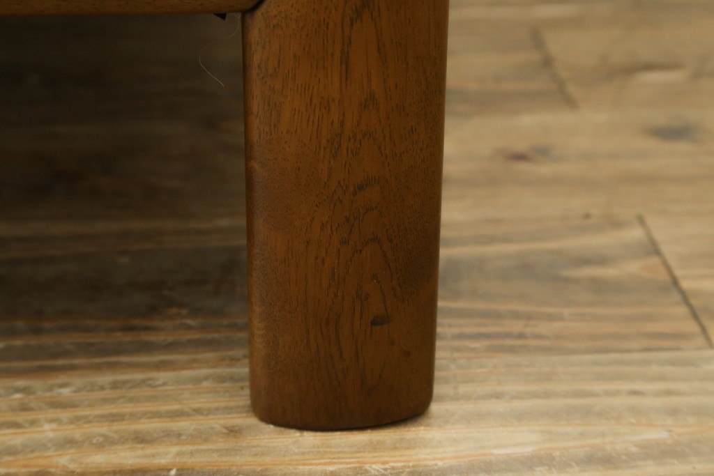 中古　カリモク家具(karimoku)　WSシリーズ　コンパクトサイズ　本革(レザー)　重厚感と快適さを兼ね備えた一人掛けソファ　定価12万円　(R-084326)
