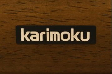 中古　カリモク家具(karimoku)　WSシリーズ　コンパクトサイズ　本革(レザー)　重厚感と快適さを兼ね備えた一人掛けソファ　定価12万円　(R-084326)