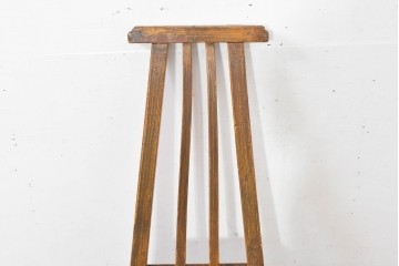 ジャンク品　中国アンティーク　民芸の趣　籐座面　二本縦桟のハイバックチャイナチェア　(R-084329)