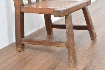 ジャンク品　中国アンティーク　民芸の趣　籐座面　二本縦桟のハイバックチャイナチェア　(R-084329)