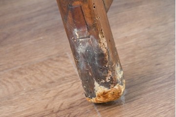 ジャンク品　中国アンティーク　民芸の趣　籐座面　二本縦桟のハイバックチャイナチェア　(R-084329)