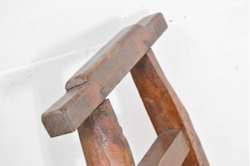 ジャンク品　中国アンティーク　民芸の趣　籐座面　二本縦桟のチャイナチェア　(R-084332)