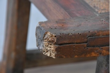 ジャンク品　中国アンティーク　民芸の趣　籐座面　二本縦桟のチャイナチェア　(R-084332)