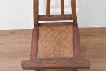 ジャンク品　中国アンティーク　民芸の趣　籐座面　二本縦桟のチャイナチェア　(R-084332)