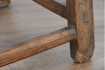 ジャンク品　中国アンティーク　民芸の趣　籐座面　二本縦桟のチャイナチェア　(R-084332)