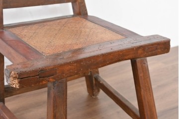 ジャンク品　中国アンティーク　民芸の趣　籐座面　二本縦桟のチャイナチェア　(R-084332)
