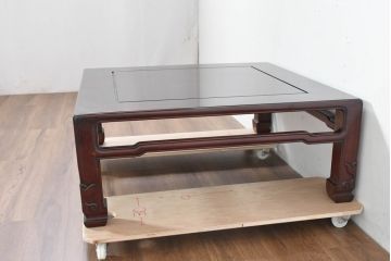 和製ビンテージ　美品　花梨(カリン)材　コンパクトでお部屋に取り入れやすい彫刻入りの座卓(ローテーブル、センターテーブル、リビングテーブル、ヴィンテージ)(R-084334)