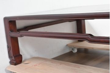 和製ビンテージ　美品　花梨(カリン)材　コンパクトでお部屋に取り入れやすい彫刻入りの座卓(ローテーブル、センターテーブル、リビングテーブル、ヴィンテージ)(R-084334)