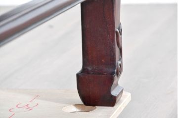 和製ビンテージ　美品　花梨(カリン)材　コンパクトでお部屋に取り入れやすい彫刻入りの座卓(ローテーブル、センターテーブル、リビングテーブル、ヴィンテージ)(R-084334)