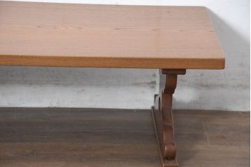 中古　高級工芸品　総欅(ケヤキ)材　漆塗り　脚部に施された優雅な曲線と透かし彫りが魅力の文机( ローテーブル、座卓、座机、センターテーブル)(R-084335)