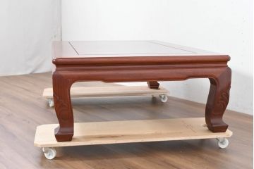 中古　美品　花梨(カリン)材ならではの赤褐色が美しい彫刻入りの座卓(ローテーブル、センターテーブル、リビングテーブル)(R-084336)