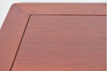 中古　美品　花梨(カリン)材ならではの赤褐色が美しい彫刻入りの座卓(ローテーブル、センターテーブル、リビングテーブル)(R-084336)