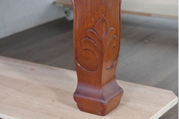 中古　美品　花梨(カリン)材ならではの赤褐色が美しい彫刻入りの座卓(ローテーブル、センターテーブル、リビングテーブル)(R-084336)