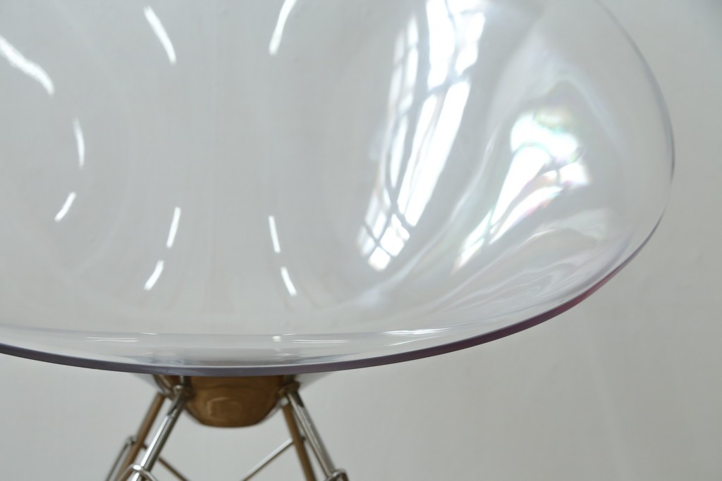 中古　イタリア　カルテル(Kartell)　エロエス(ERO|S|)　身体を包み込むようなフォルムが魅力のチェア(定価約9万円)　(R-084338)