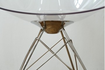 中古　イタリア　カルテル(Kartell)　エロエス(ERO|S|)　身体を包み込むようなフォルムが魅力のチェア(定価約9万円)　(R-084338)