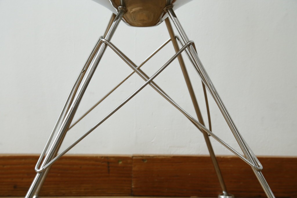 中古　イタリア　カルテル(Kartell)　エロエス(ERO|S|)　身体を包み込むようなフォルムが魅力のチェア(定価約9万円)　(R-084338)