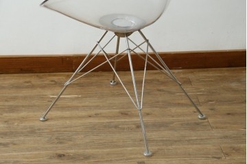 中古　イタリア　カルテル(Kartell)　エロエス(ERO|S|)　身体を包み込むようなフォルムが魅力のチェア(定価約9万円)　(R-084338)