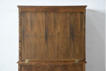 中古　美品　国産職人手作り　アンティーク調　作りの良い脚付き民芸キャビネット(食器棚、収納棚、戸棚、カップボード、バラ売り可能)(R-084339)