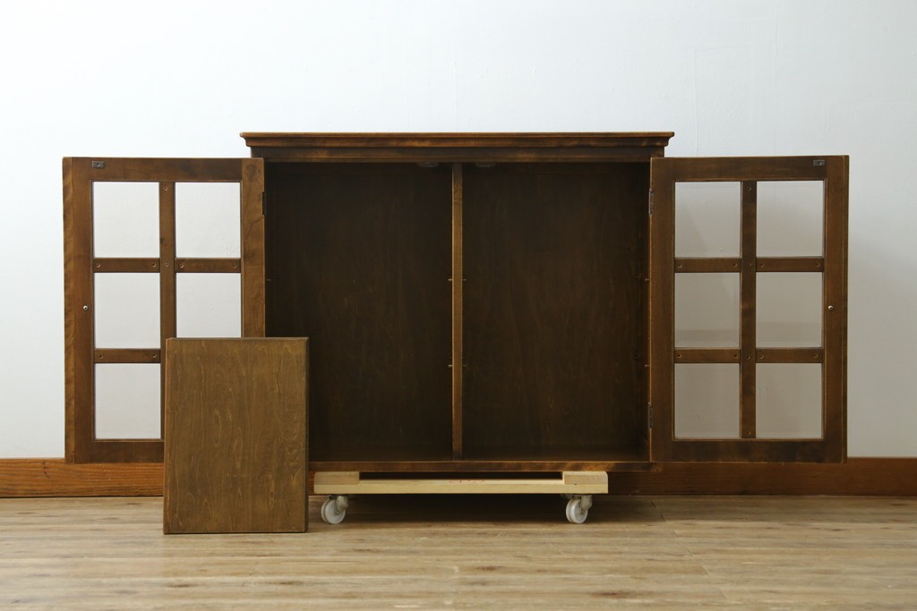 中古　美品　国産職人手作り　アンティーク調　作りの良い民芸キャビネット　(R-084340)