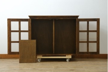 中古　美品　国産職人手作り　アンティーク調　作りの良い民芸キャビネット　(R-084340)