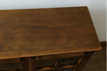 中古　美品　国産職人手作り　アンティーク調　作りの良い民芸キャビネット　(R-084340)