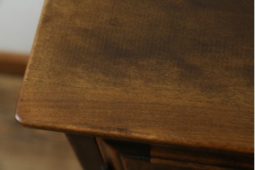 中古　美品　国産職人手作り　アンティーク調　作りの良い民芸キャビネット　(R-084340)