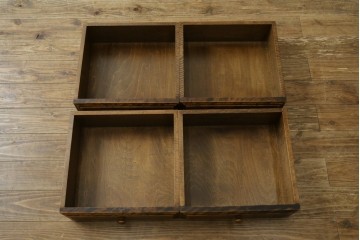 中古　美品　国産職人手作り　アンティーク調　作りの良い脚付き民芸キャビネット　(R-084341)
