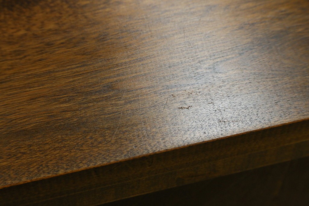 中古　美品　国産職人手作り　アンティーク調　作りの良い脚付き民芸キャビネット　(R-084341)