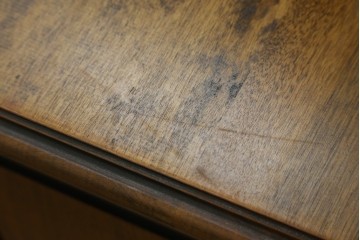 中古　美品　国産職人手作り　アンティーク調　作りの良い脚付き民芸キャビネット　(R-084341)