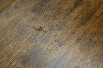 中古　美品　国産職人手作り　アンティーク調　作りの良い脚付き民芸キャビネット　(R-084341)
