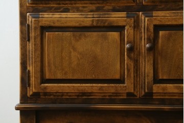 中古　美品　国産職人手作り　アンティーク調　作りの良い脚付き民芸キャビネット　(R-084341)