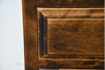 中古　美品　国産職人手作り　アンティーク調　作りの良い脚付き民芸キャビネット・下段(収納棚、戸棚、サイドキャビネット、引き出し、サイドチェスト)(R-084341)