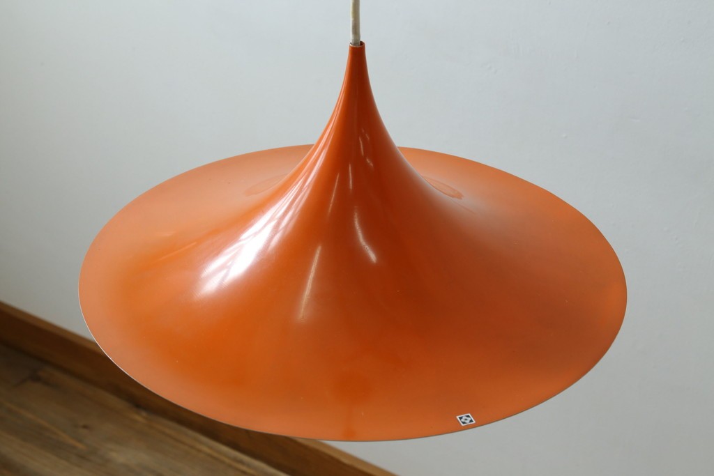 和製ビンテージ　YAMAGIWA(ヤマギワ)　Fog&Morup(フォグ&モーラップ)　SEMI(セミ)　オレンジ色に輝く灯りがやさしく空間を彩るペンダントライト　(R-084347)