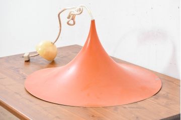 和製ビンテージ　YAMAGIWA(ヤマギワ)　Fog&Morup(フォグ&モーラップ)　SEMI(セミ)　オレンジ色に輝く灯りがやさしく空間を彩るペンダントライト(シェード、天井照明、吊り下げ照明、ヴィンテージ)(R-084347)