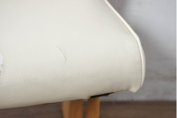 ジャンク品　中古　飛騨産業　キツツキ　カヤ(KAYA)シリーズ　オーク材　合皮　上質で落ち着いた雰囲気が魅力的なアームレスチェア　定価約10万円相当　(R-084353)