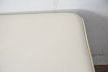 中古　美品　飛騨産業　キツツキ　カヤ(KAYA)シリーズ　オーク材　合皮　上質で落ち着いた雰囲気が魅力的なオットマン(椅子、イス、スツール)(定価約5万円)(R-084354)