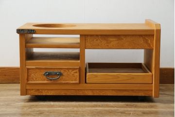 中古　美品　高級品　屋久杉　温かみのある佇まいのポットワゴン(お座敷ワゴン、サイドテーブル)(定価約12万円)(R-084357)