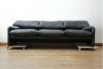 中古　美品　Cassina(カッシーナ)　MARALUNGA(マラルンガ)　高級感あふれる3人掛けソファ(3P、三人掛けソファ)(定価約200〜240万円)(R-084359)