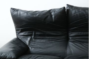 中古　美品　Cassina(カッシーナ)　MARALUNGA(マラルンガ)　高級感あふれる3人掛けソファ(3P、三人掛けソファ)(定価約200〜240万円)(R-084359)
