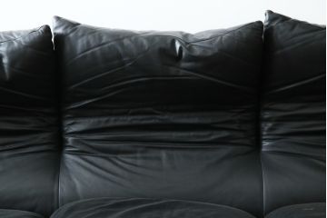 中古　美品　Cassina(カッシーナ)　MARALUNGA(マラルンガ)　高級感あふれる3人掛けソファ(3P、三人掛けソファ)(定価約200〜240万円)(R-084359)