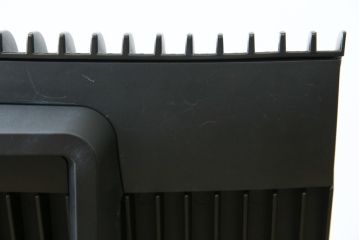 中古　イトーキ(ITOKI)　アルミミラー仕上げ　エラストマーバック　スピーナチェア(Spina)　高級感と快適性を兼ね備えたオフィスチェア(アームチェア、デスクチェア、回転チェア、椅子、イス)(定価約25万円)(R-084360)