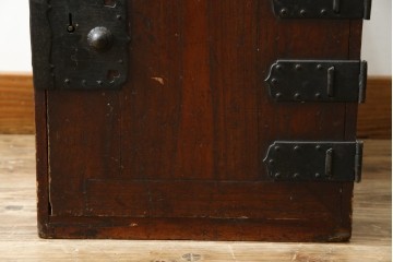 和製アンティーク　総桐材　船箪笥風　片開き戸付きの小引き出し　(R-084361)