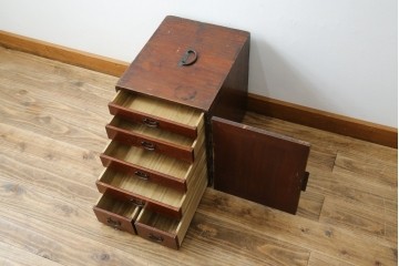 和製アンティーク　総桐材　船箪笥風　片開き戸付きの小引き出し　(R-084361)